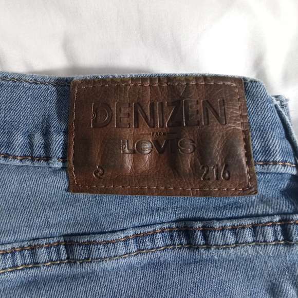 Denizen from Levi's Blue Jeans - Picture 1 of 5